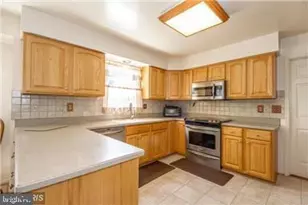 13699 Southernwood Ct, Chantilly, VA 20151 - Photo 12