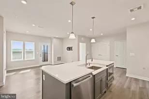 4399 Peach Lily Ln, Chantilly, VA 20151 - Photo 6