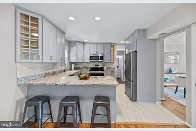 9556 Pine Bough Place, Vienna, VA 22181 - Photo 14