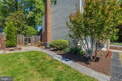 9556 Pine Bough Place, Vienna, VA 22181 - Photo 52