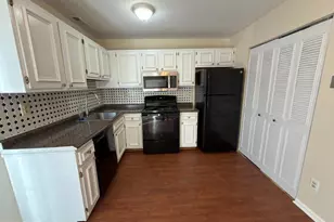 5515 Woodlawn Manor Ct, Alexandria, VA 22309 - Photo 4