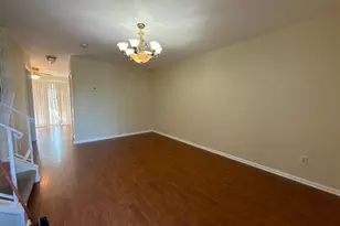 5515 Woodlawn Manor Ct, Alexandria, VA 22309 - Photo 2