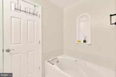 1591 Leeds Castle Drive #201, Vienna, VA 22182 - Photo 22