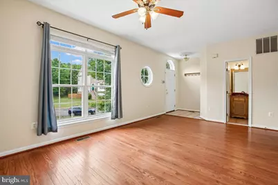 7301 Oldham Leeds Way, Springfield, VA 22150 - Photo 4