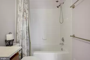 8204 Catbird Cir, Lorton, VA 22079 - Photo 24