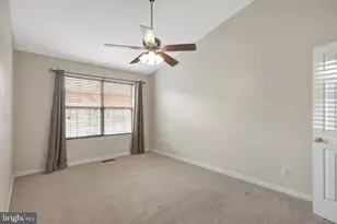 8204 Catbird Cir, Lorton, VA 22079 - Photo 16