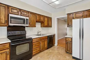 5194 Kimscott Ct, Annandale, VA 22003 - Photo 6