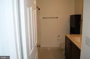 14380 Gringsby Ct, Centreville, VA 20120 - Photo 6
