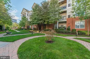 11371 Aristotle Dr, Fairfax, VA 22030 - Photo 18