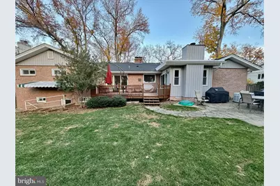 6910 Park Terrace Drive, Alexandria, VA 22307 - Photo 2