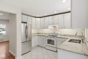 6003 Rixey Dr, Alexandria, VA 22303 - Photo 10