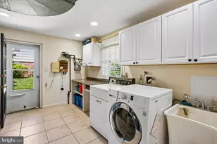 8506 Hitching Post Ln, Alexandria, VA 22308 - Photo 24