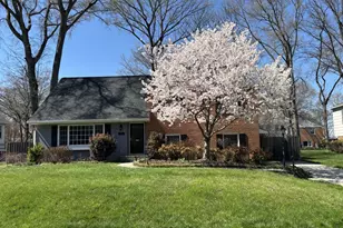 8506 Hitching Post Ln, Alexandria, VA 22308 - Photo 2
