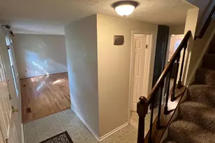 12205 Parkstream Terrace, Herndon, VA 20170 - Photo 4