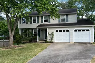 12205 Parkstream Terrace, Herndon, VA 20170 - Photo 2