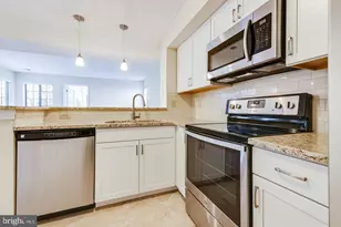6039 Curtier Dr, Alexandria, VA 22310 - Photo 8