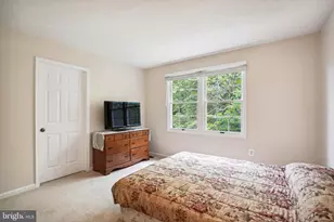 9708 Locust Hill Dr, Great Falls, VA 22066 - Photo 30
