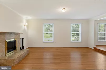 9708 Locust Hill Drive, Great Falls, VA 22066 - Photo 14