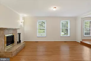 9708 Locust Hill Dr, Great Falls, VA 22066 - Photo 14
