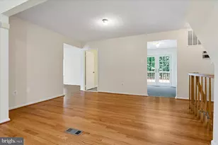 9708 Locust Hill Dr, Great Falls, VA 22066 - Photo 2