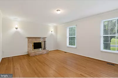 9708 Locust Hill Drive, Great Falls, VA 22066 - Photo 12