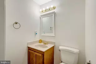 8051 Felecity Ct, Springfield, VA 22153 - Photo 20