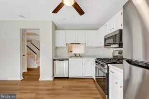 8051 Felecity Ct, Springfield, VA 22153 - Photo 32