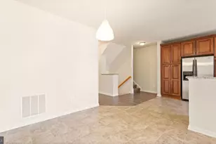 4427 Beechstone Ln, Fairfax, VA 22033 - Photo 10