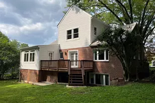 6413 Carolyn Dr, Falls Church, VA 22044 - Photo 2