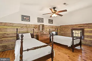 326 Walker Rd, Great Falls, VA 22066 - Photo 30