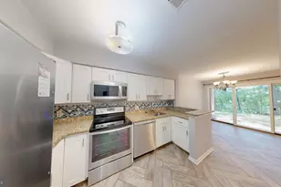11100 Beaver Trail Ct, Reston, VA 20191 - Photo 2