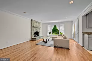 1077 Spring Hill Rd, McLean, VA 22102 - Photo 12