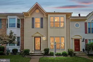5250 Stoney Branch Ct, Centreville, VA 20120 - Photo 2