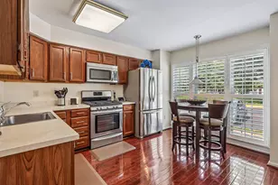 5250 Stoney Branch Ct, Centreville, VA 20120 - Photo 4