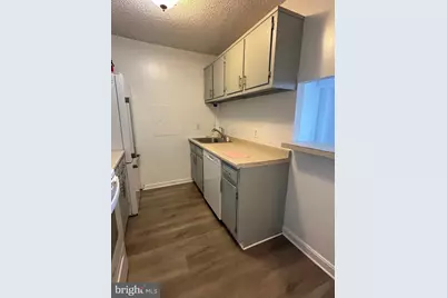2311 Pimmit Drive #911 E, Falls Church, VA 22043 - Photo 6