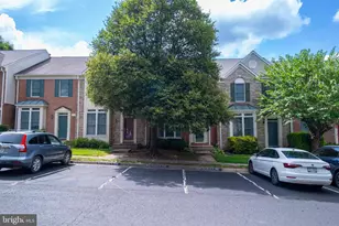 3940 Kathryn Jean Ct, Fairfax, VA 22033 - Photo 2