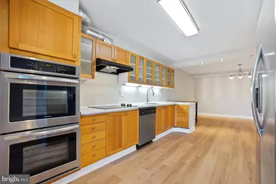 5904 Mount Eagle Drive #601, Alexandria, VA 22303 - Photo 12