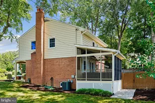 2305 Londonderry Rd, Alexandria, VA 22308 - Photo 6