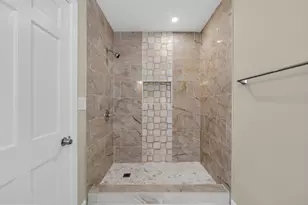 5502 Kings Park Dr, Springfield, VA 22151 - Photo 12