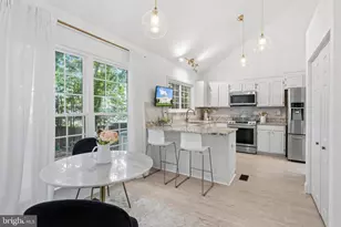 9030 Chestnut Ridge Rd, Fairfax Station, VA 22039 - Photo 12