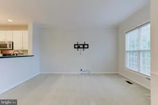 2504 Logan Wood Dr, Herndon, VA 20171 - Photo 18