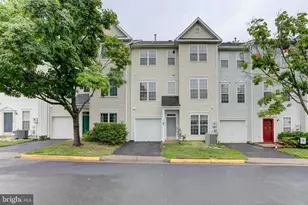 2504 Logan Wood Dr, Herndon, VA 20171 - Photo 2