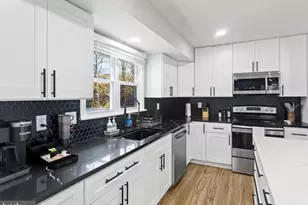 4307 San Carlos Dr, Fairfax, VA 22030 - Photo 4