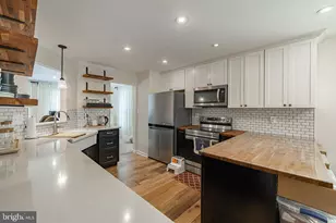 6700 Jenny Leigh Ct, Centreville, VA 20121 - Photo 4