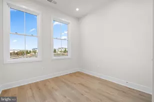 2 Aviation Pl, Herndon, VA 20171 - Photo 20