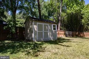 8709 Waterford Rd, Alexandria, VA 22308 - Photo 24