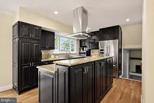 8709 Waterford Rd, Alexandria, VA 22308 - Photo 14