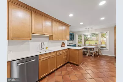 610 Kearney Court SW, Vienna, VA 22180 - Photo 4