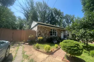 7225 Pine Dr, Annandale, VA 22003 - Photo 1
