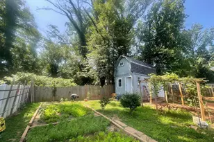 7225 Pine Dr, Annandale, VA 22003 - Photo 24